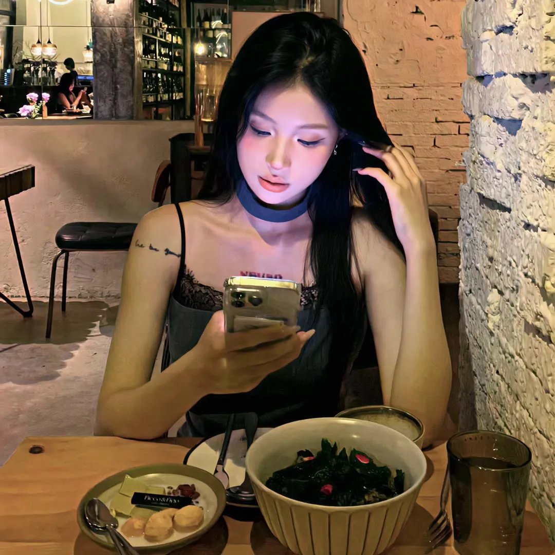 盛夏不如她迷人